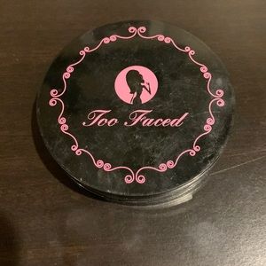 Vintage Too Faced Bronzer in Snow Bunny